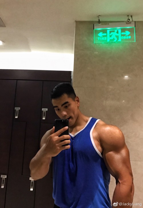73f713ddgy1fhdicgy9xnj21031gg4qsba2b4.jpg
