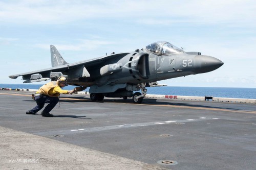 AV 8B Harrier