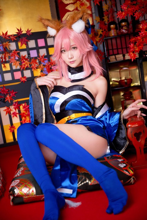 02_tamamo_2_compressed37f5cd5a12df7d01.jpg