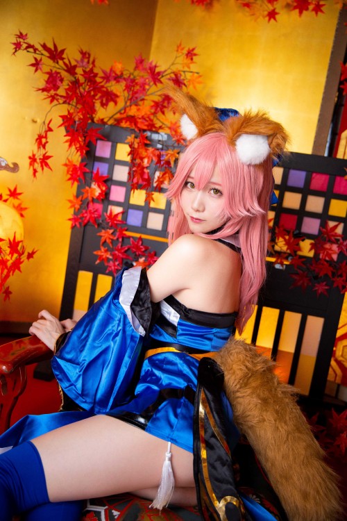 54_tamamo_54_compressed37e4328a2573aa0a.jpg